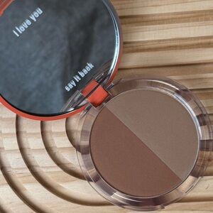 Item Beauty Bronzer/Contour Duo